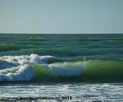 5g-   Tasman Sea rollers Westland NZ