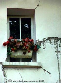 past its best, Paris